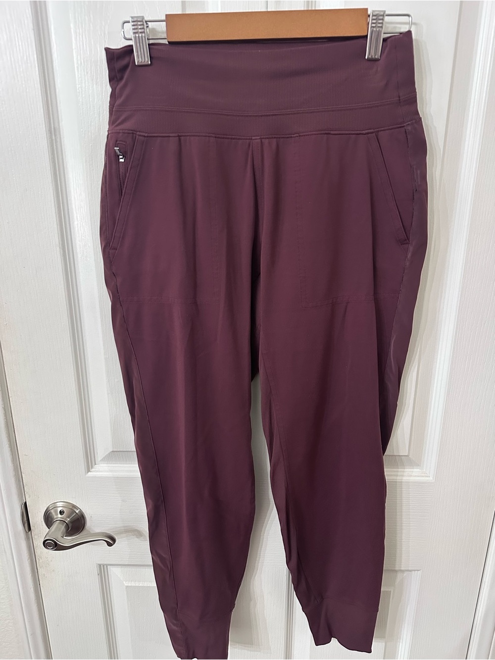 Athleta Venice High Rise Colorblock Satin Trim Joggers Plum Small